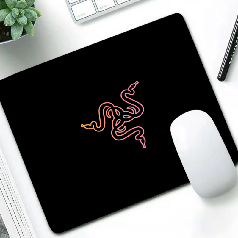 Razer Luxury Mouse Pad Anime G - Laptop Accessories Computer 리뷰 및 가격